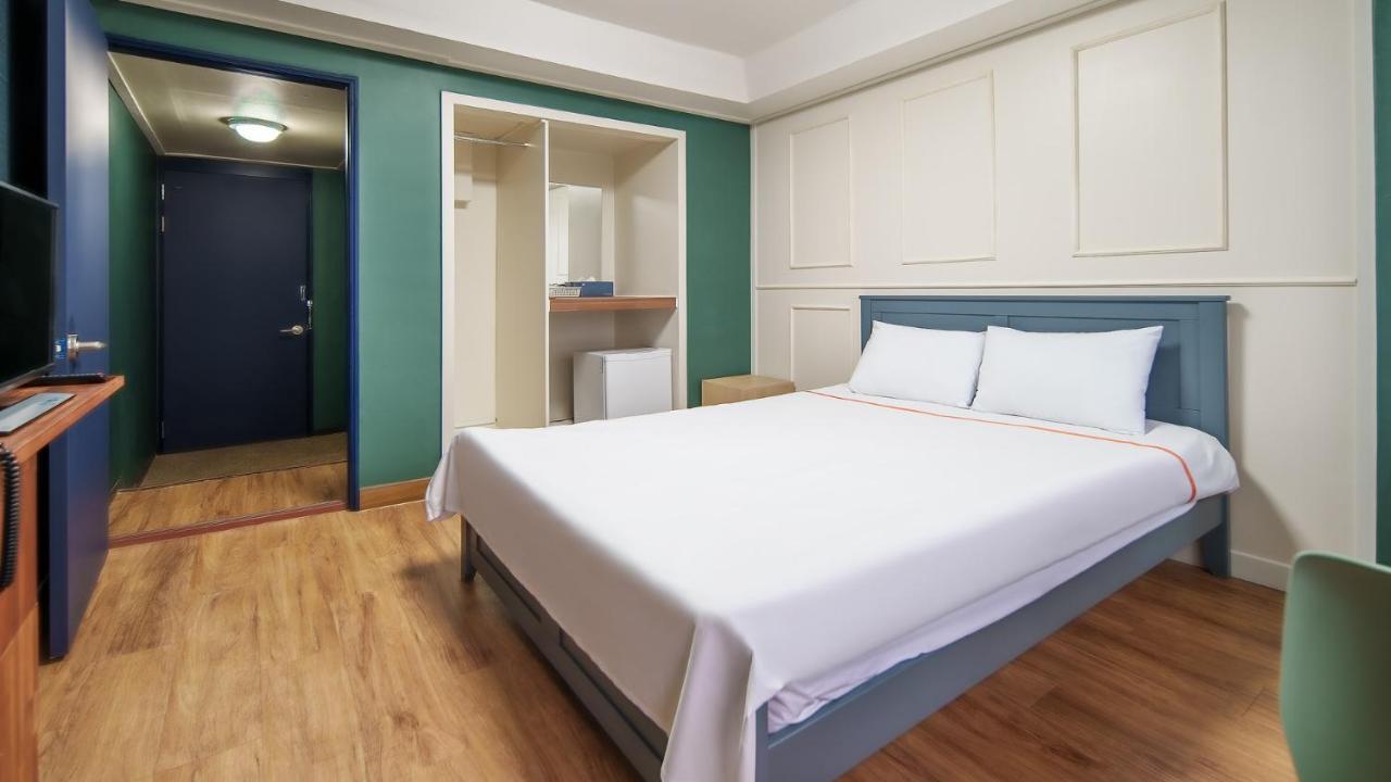 Hiker Hotel Чеджудо Экстерьер фото
